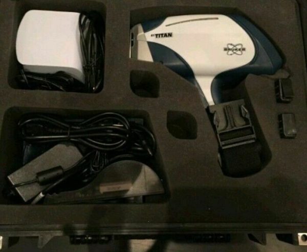 Bruker S1 Turbo SD-LE Portable XRF Spectrometer