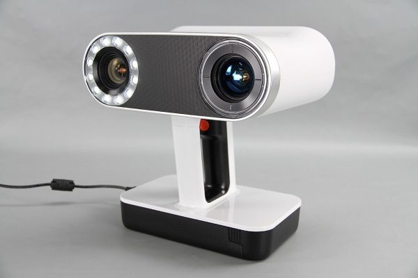 Artec Leo plus Wireless handheld 3d scanner