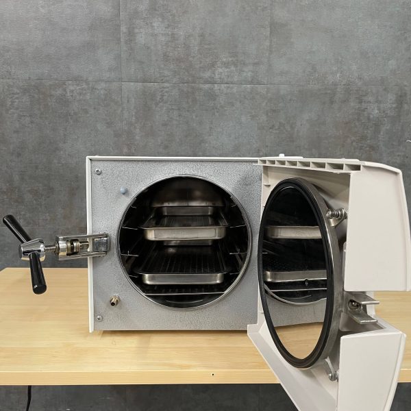 Tuttnauer 2540M Autoclave - Image 4